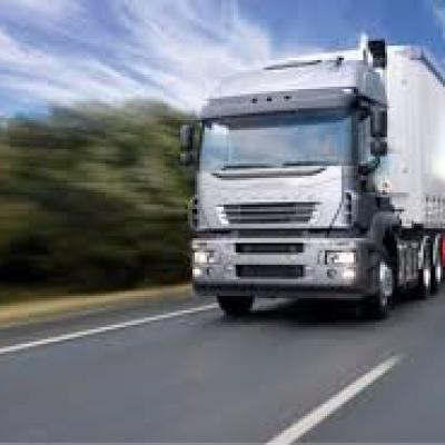 Vận chuyển bằng xe tải